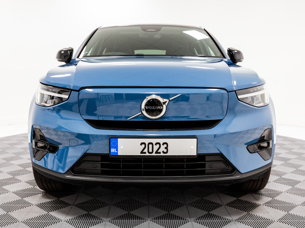 2023 Volvo C40