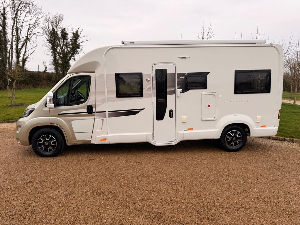 2017 SWIFT  CHAMPAGNE 685 LOW PROFILE R.H.D 