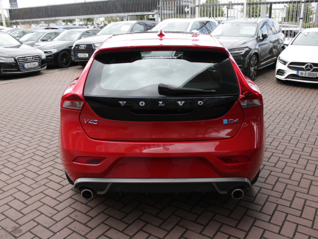2016 Volvo V40