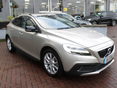 2018 Volvo V40 Cross Country