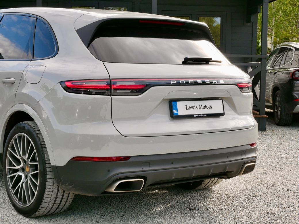 2022 Porsche Cayenne