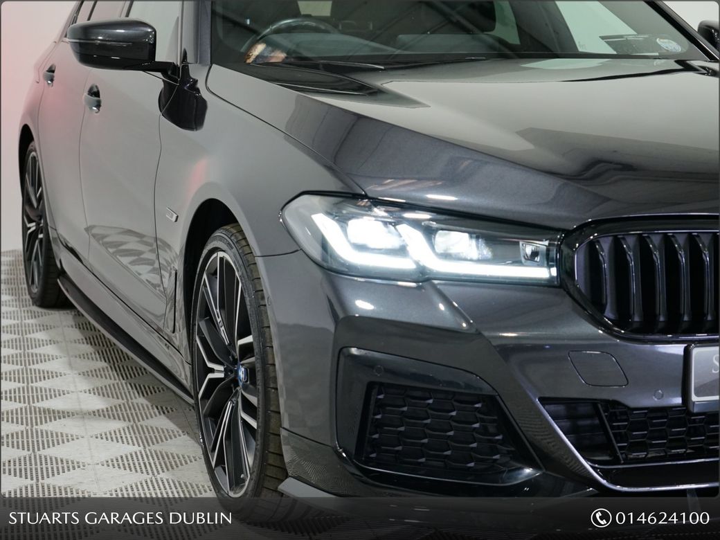 2022 BMW 530