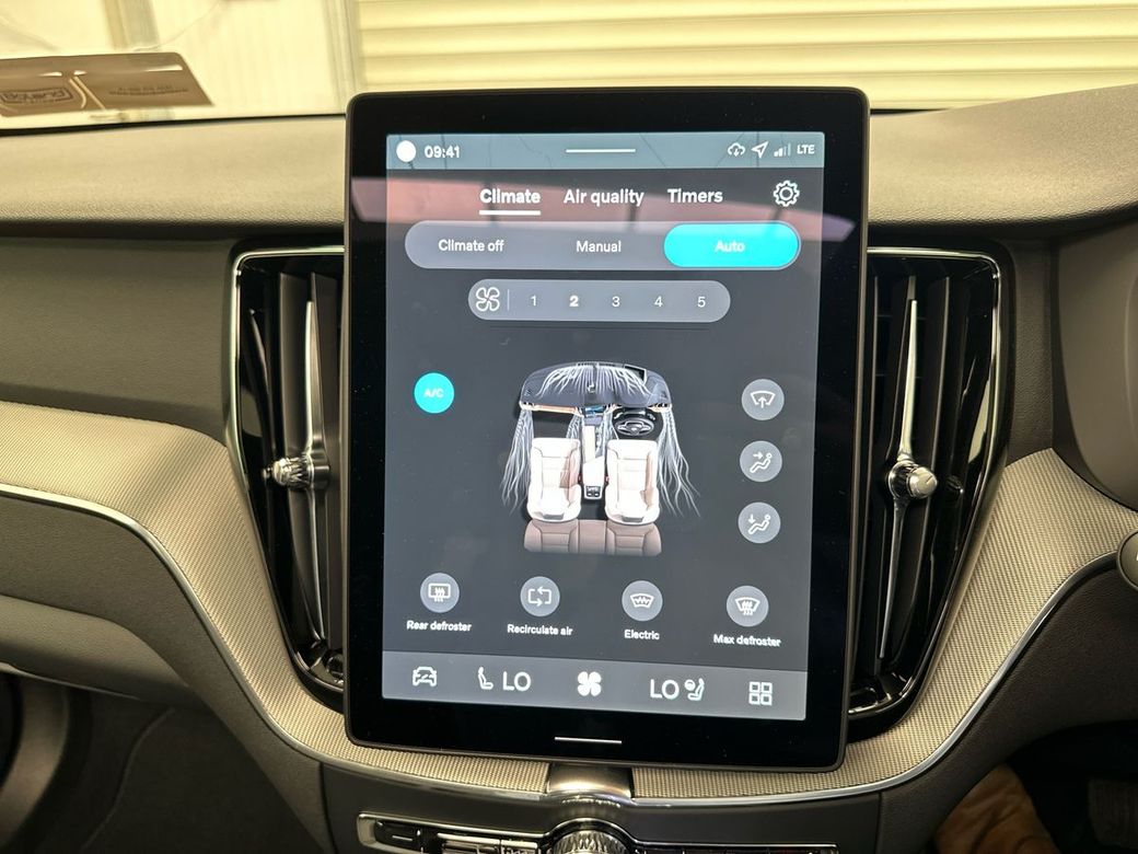 2025 Volvo XC60
