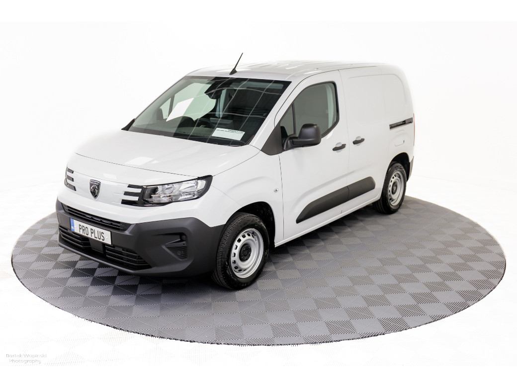 2025 Peugeot Partner