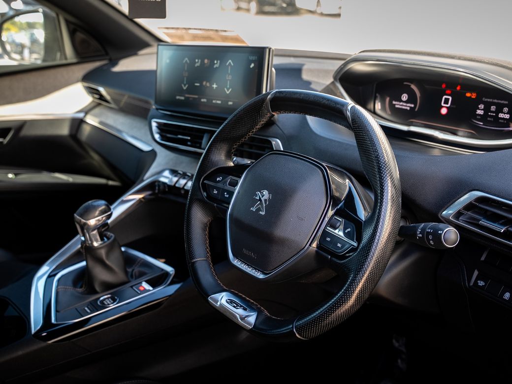 2023 Peugeot 5008