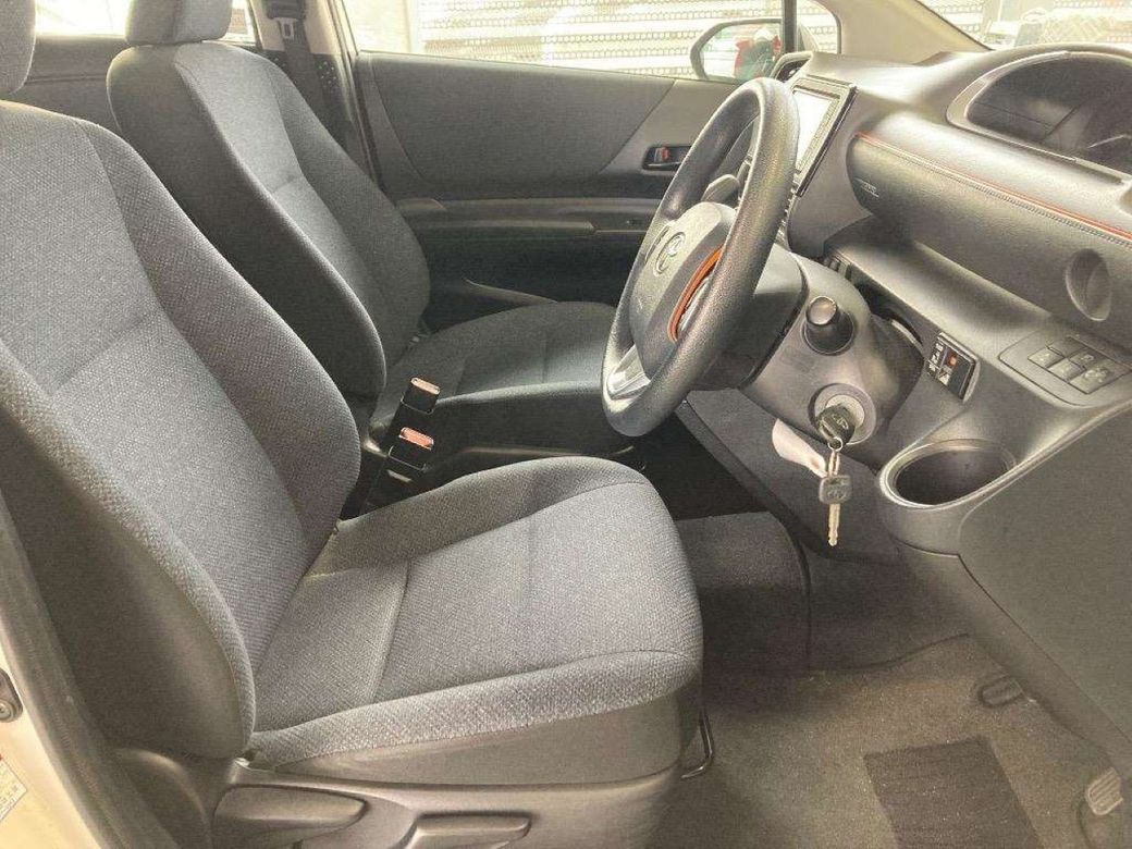 2017 Toyota Sienta