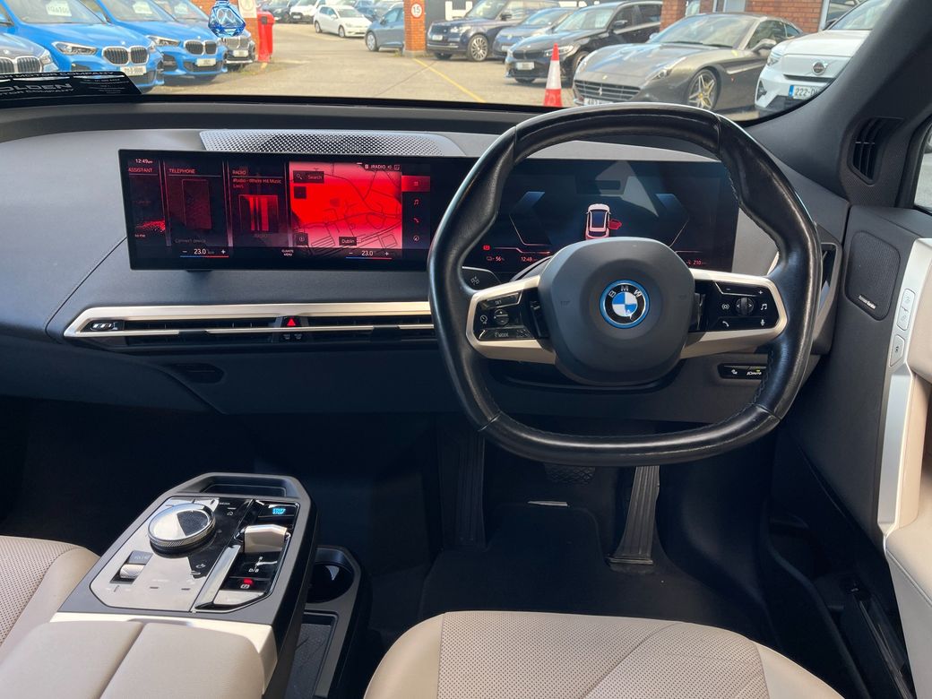 2022 BMW iX