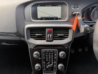 2016 Volvo V40
