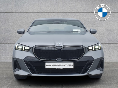 2026 BMW 530
