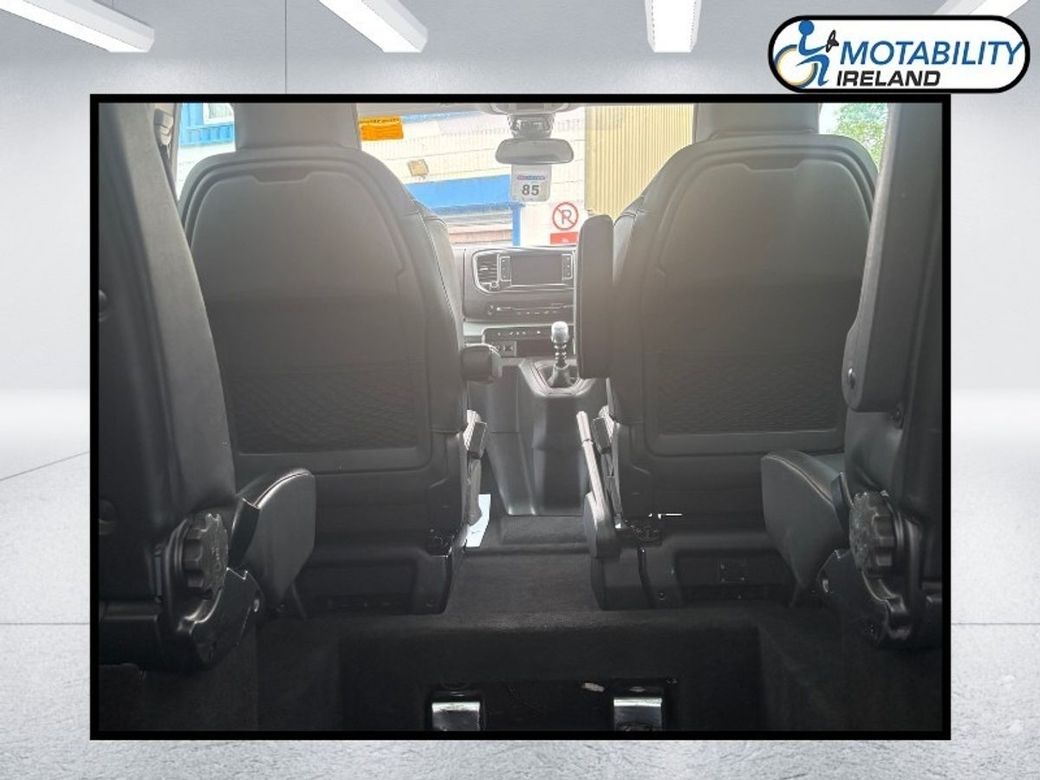 2020 Peugeot Traveller