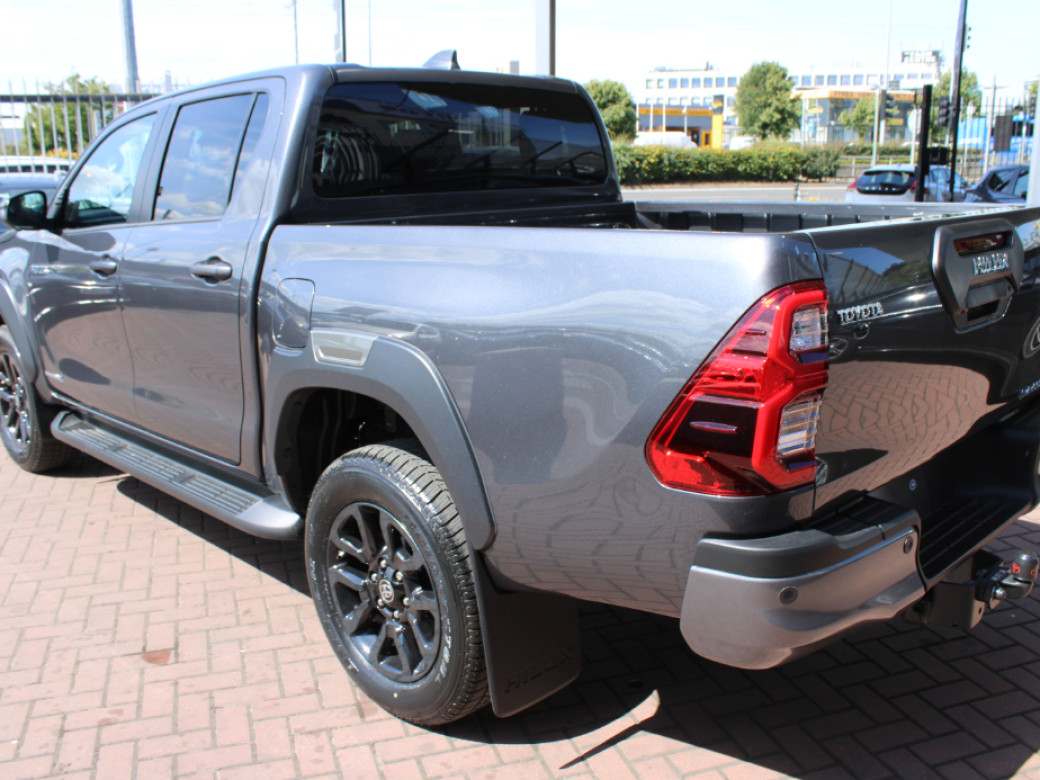 2025 Toyota Hilux