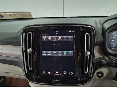 2022 Volvo XC40