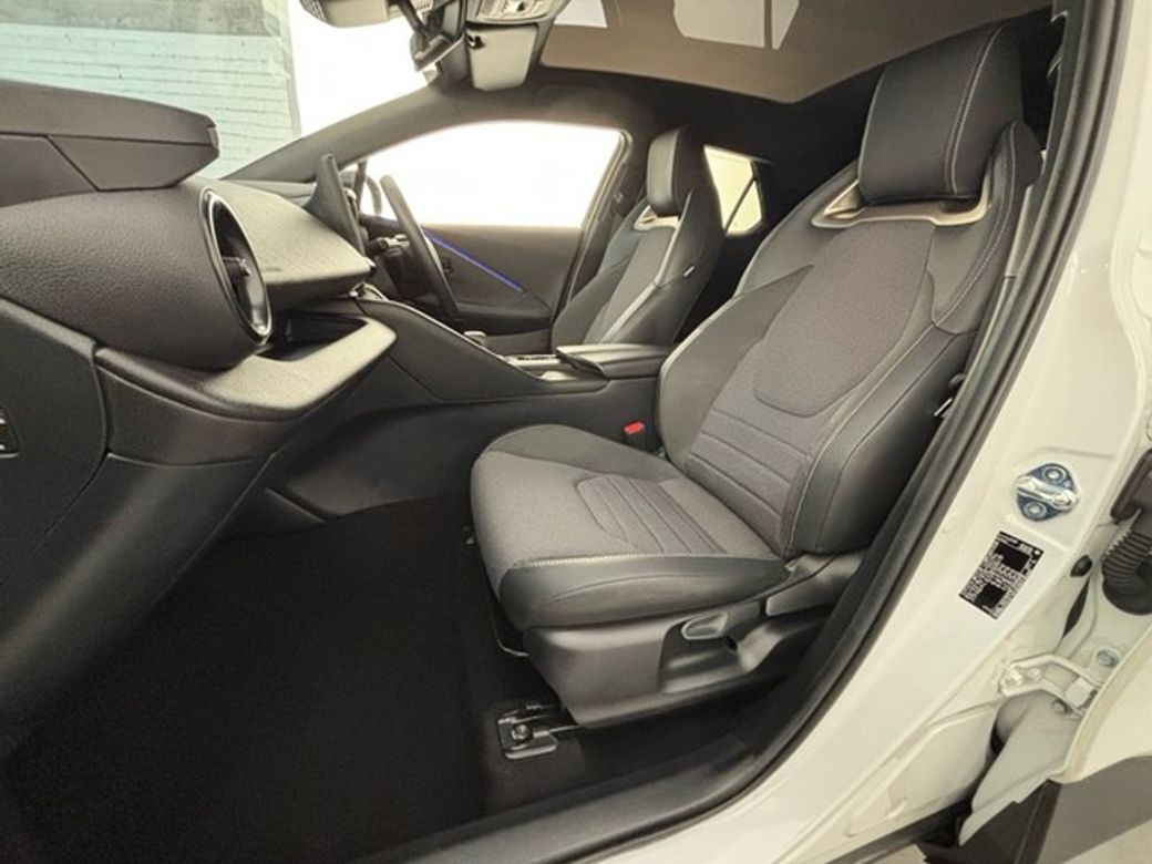 2025 Toyota C-HR