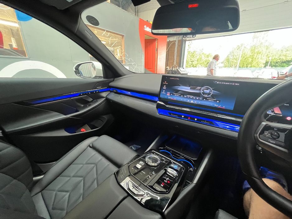 2024 BMW i5