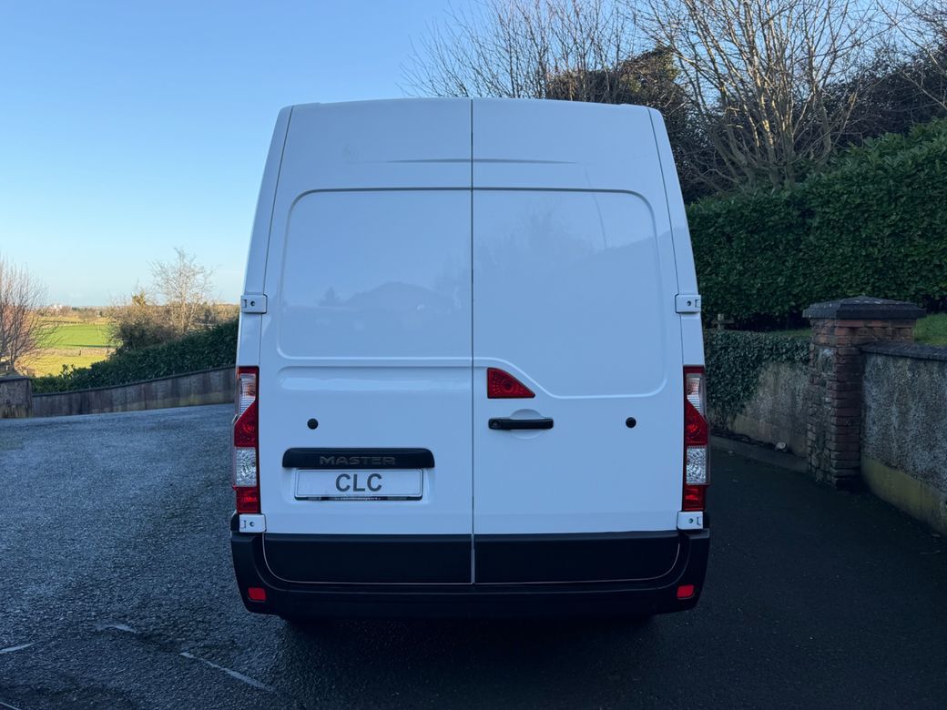 2023 Renault Master