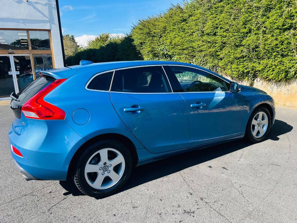2015 Volvo V40
