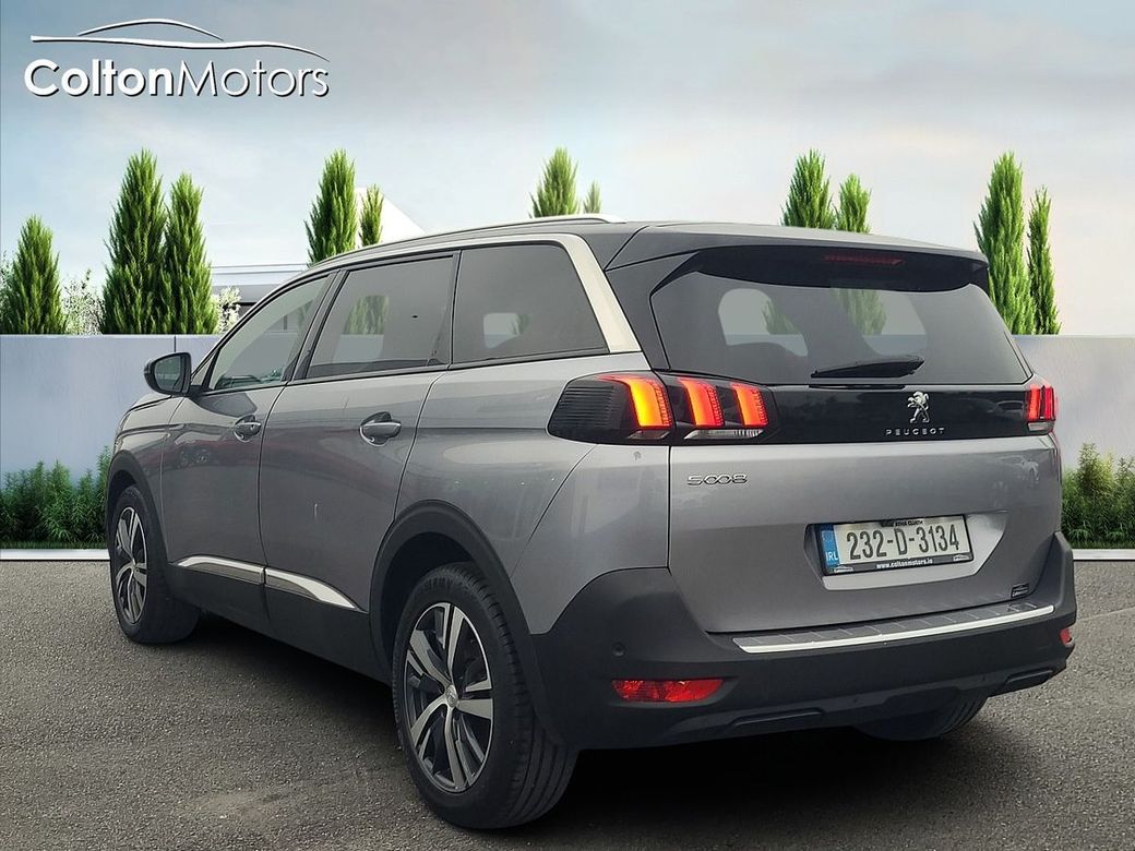 2023 Peugeot 5008