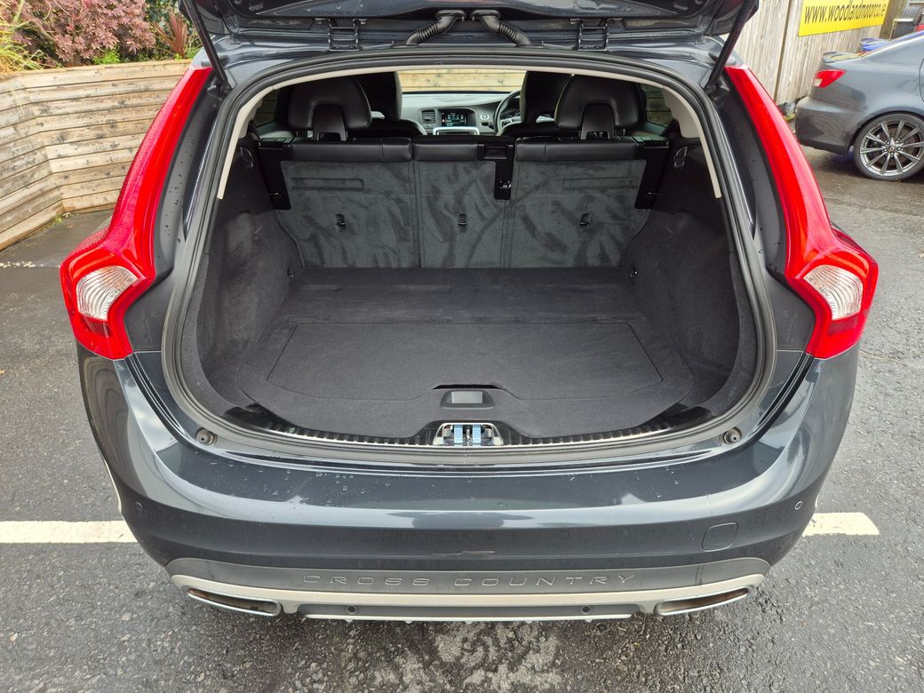 2017 Volvo V60 Cross Country