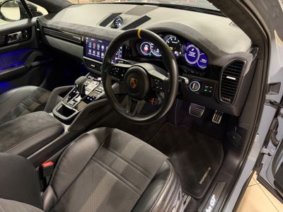 2023 Porsche Cayenne