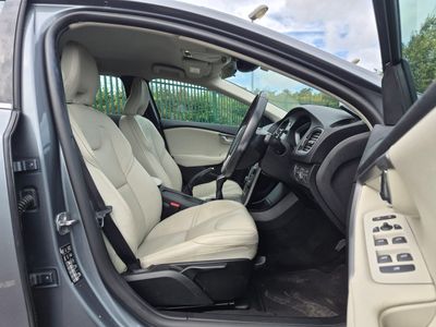 2016 Volvo V40