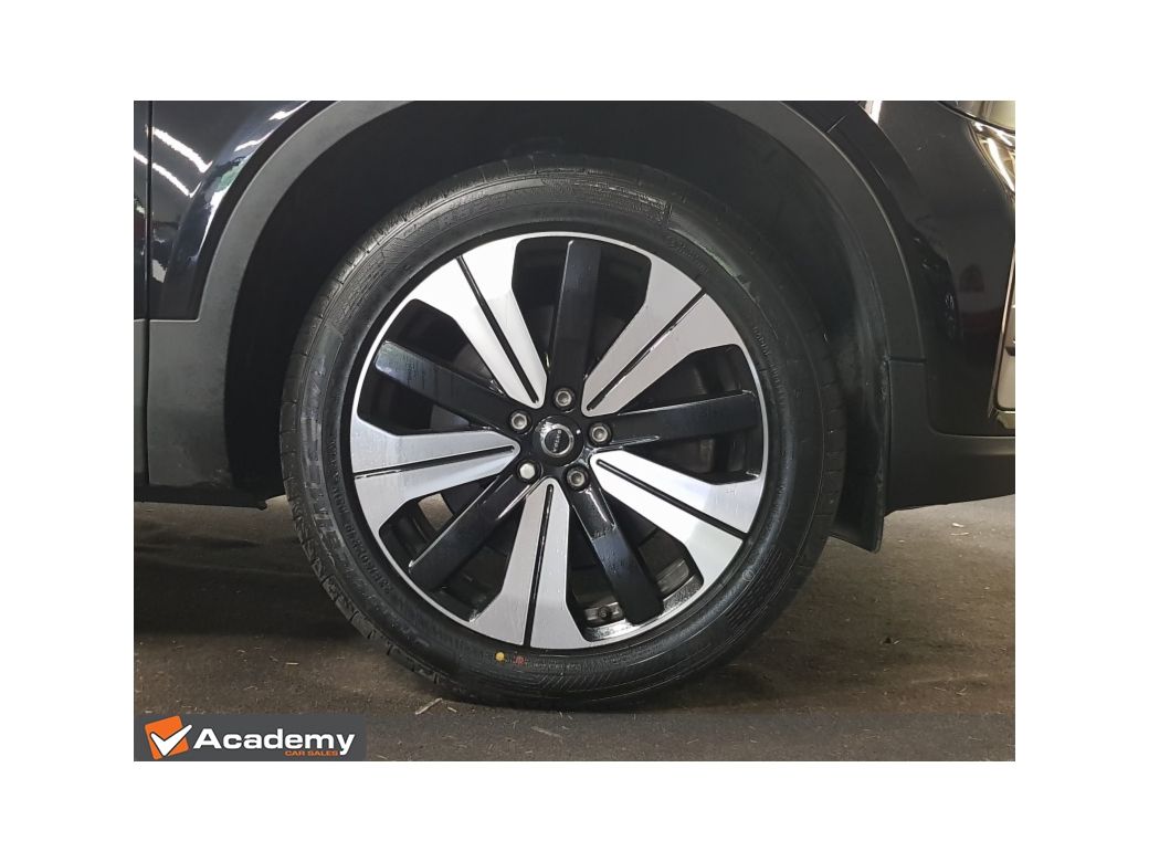2023 Volvo XC40