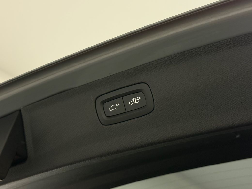 2023 Volvo XC90