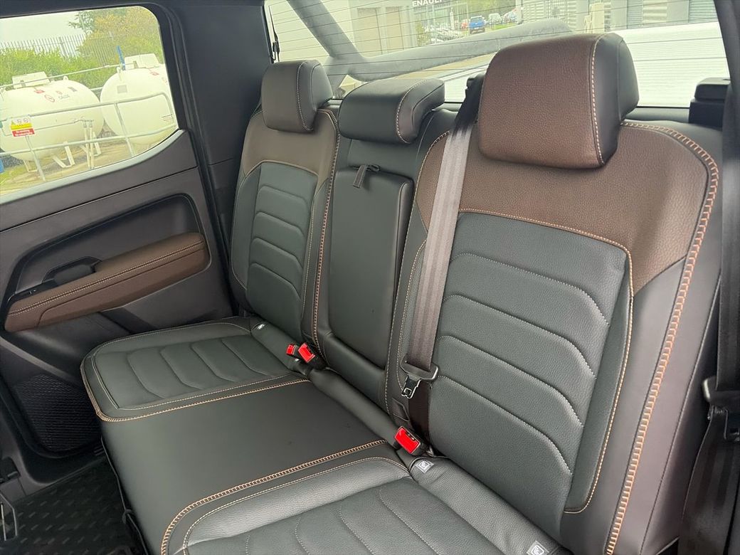 2025 Volkswagen Amarok
