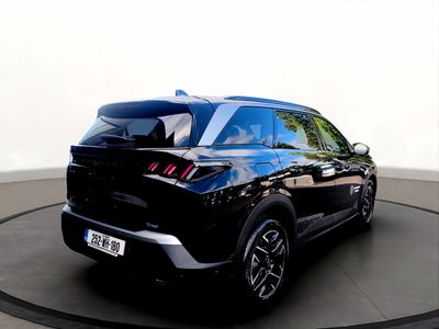 2025 Peugeot 5008