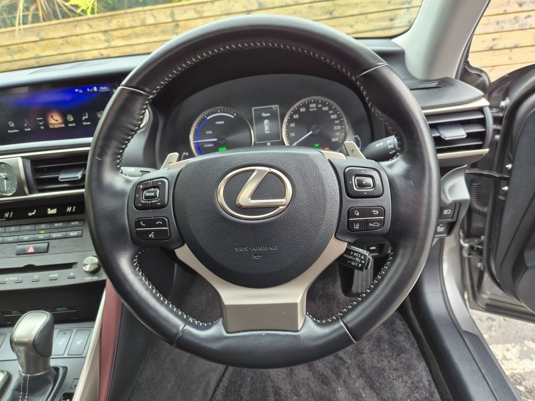 2020 Lexus IS 300h
