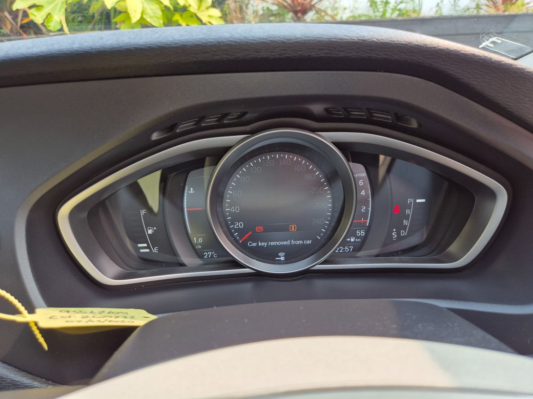 2020 Volvo V40