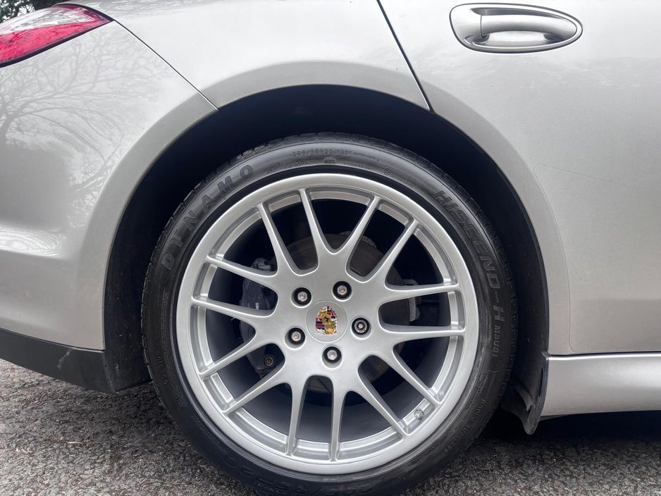 2012 Porsche Panamera