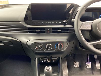 2025 Hyundai i20