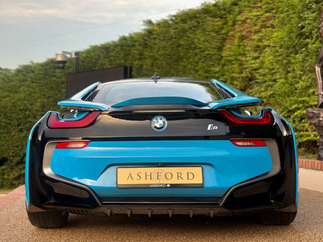 2017 BMW i8