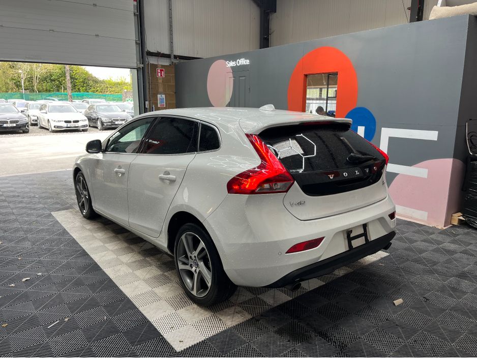 2016 Volvo V40