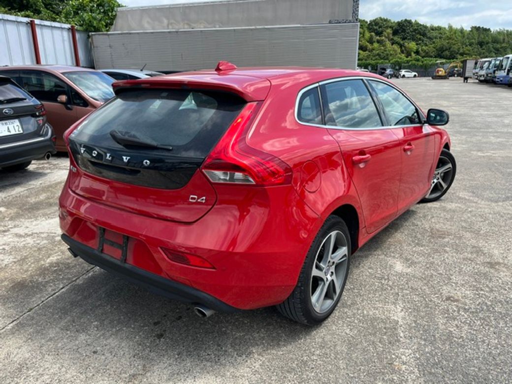 2015 Volvo V40
