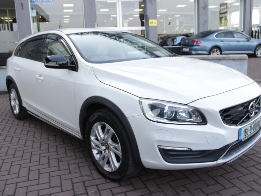 2016 Volvo V60 Cross Country