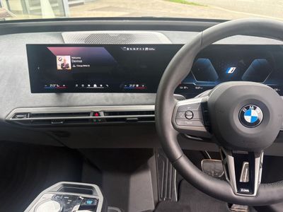 2025 BMW iX