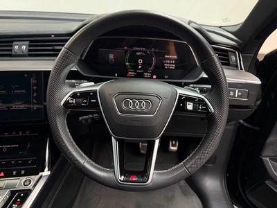 2023 Audi Q8