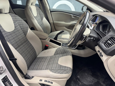 2018 Volvo V40