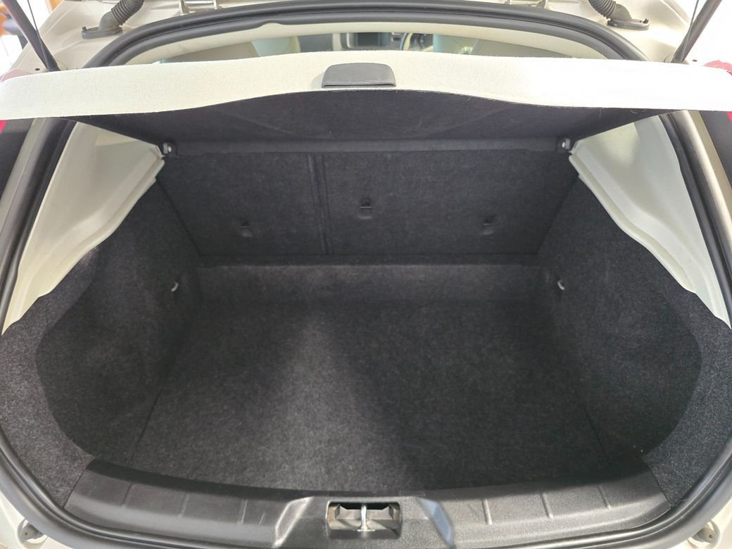 2016 Volvo V40