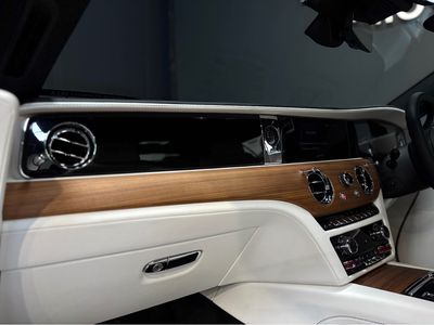 2024 Rolls-Royce Phantom