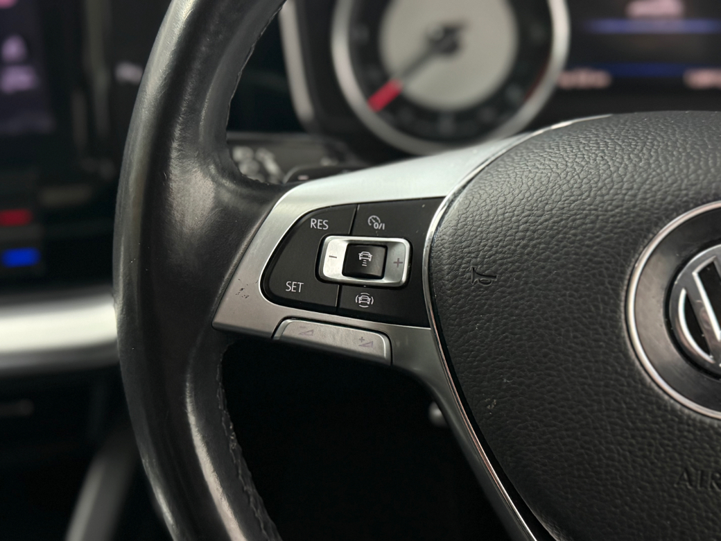 2019 Volkswagen Touareg