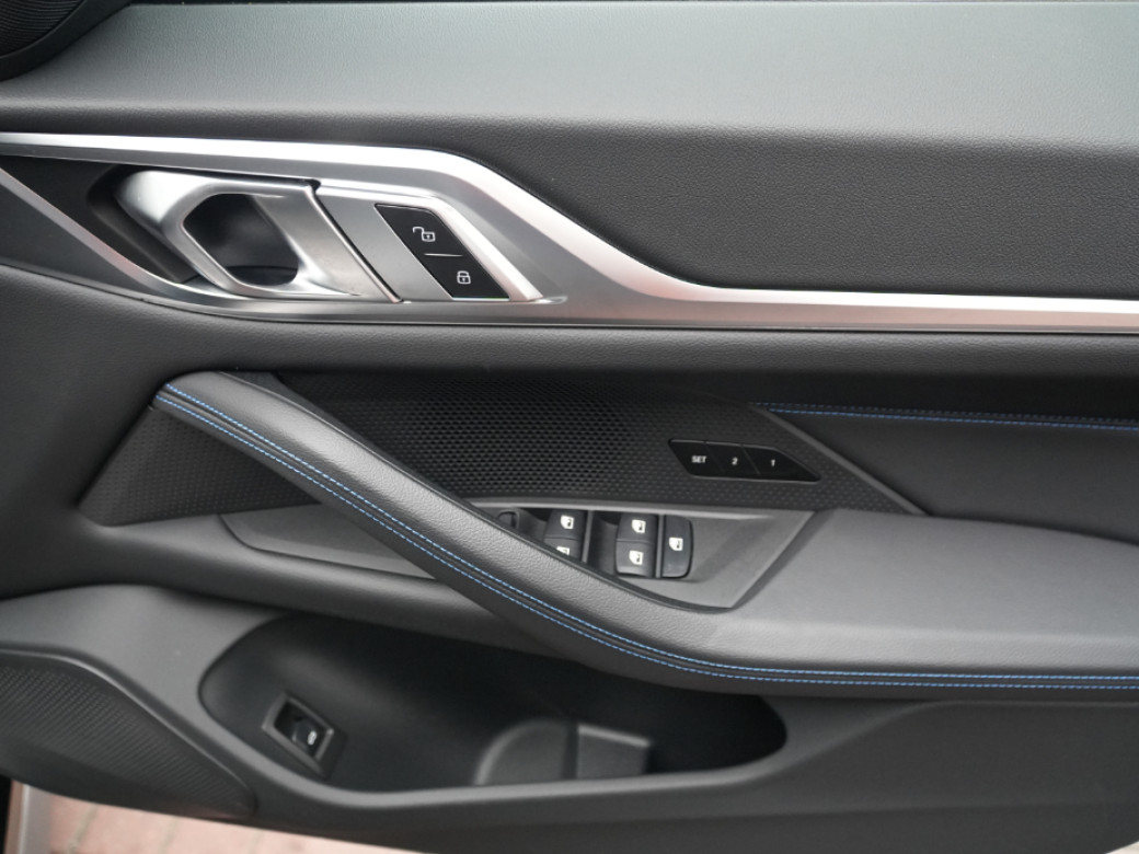 2023 BMW i4