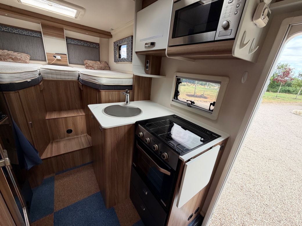 2017 SWIFT ESCAPE 684 LOW PROFILE R.H.D