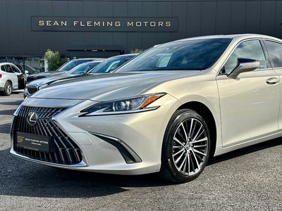 2023 Lexus ES 300h