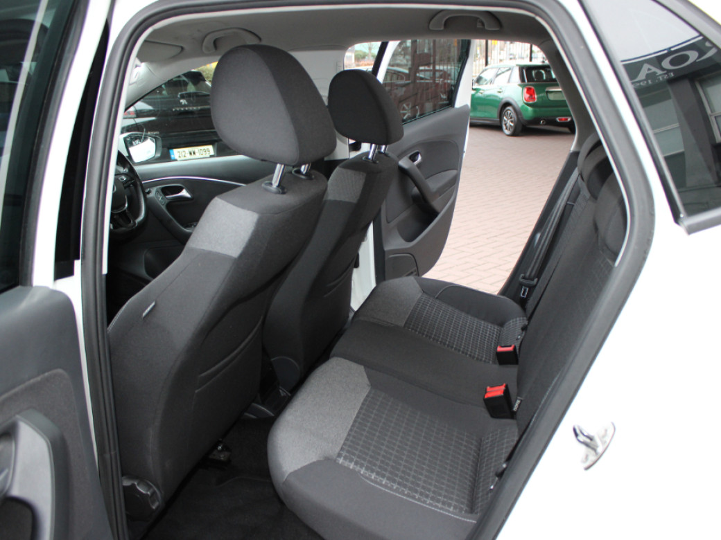 2016 Volkswagen Polo