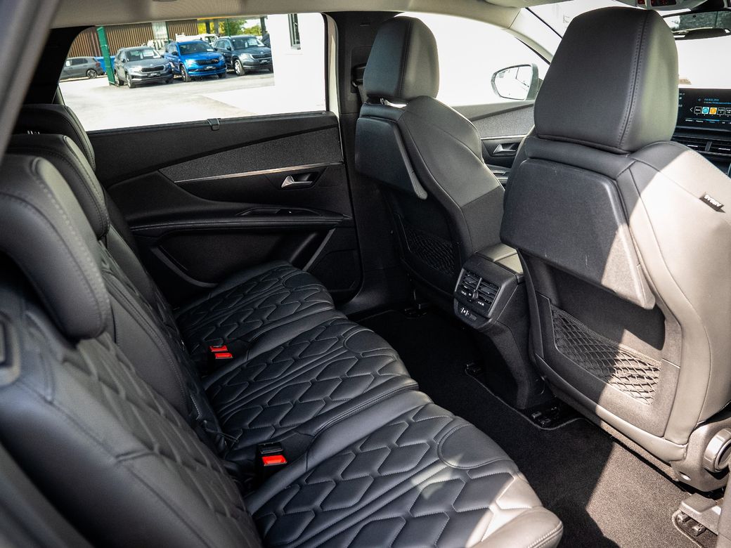 2021 Peugeot 5008