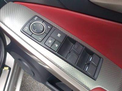 2017 Lexus IS 300h