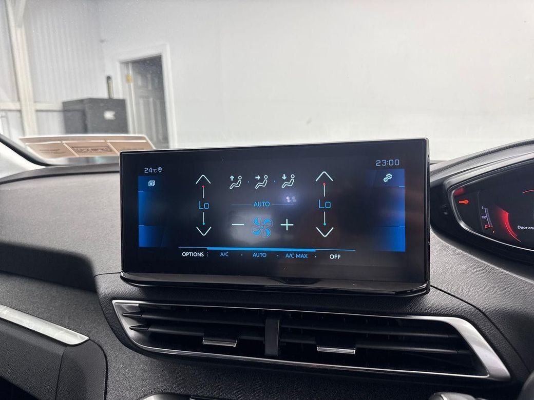 2022 Peugeot 5008