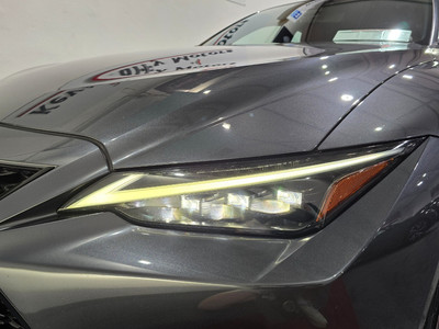 2021 Lexus IS 300h